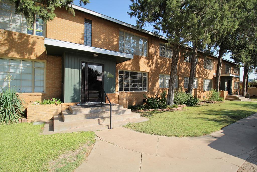 1306 Wall St - Photo 1