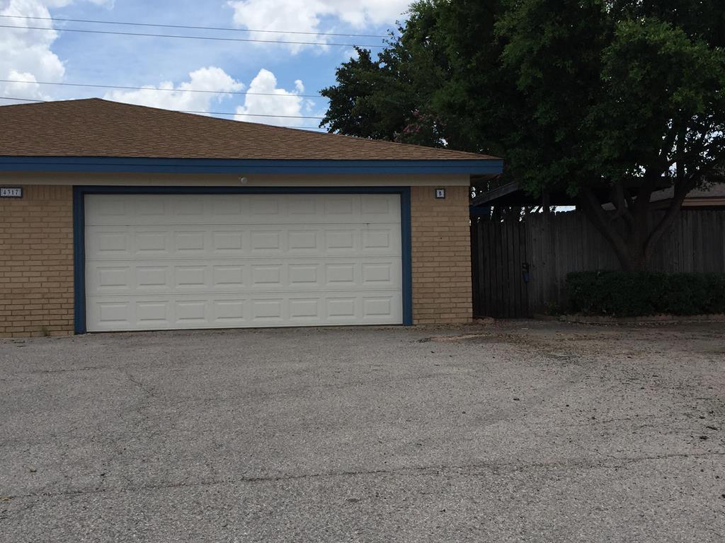 4317 Storey Ave - Photo 1