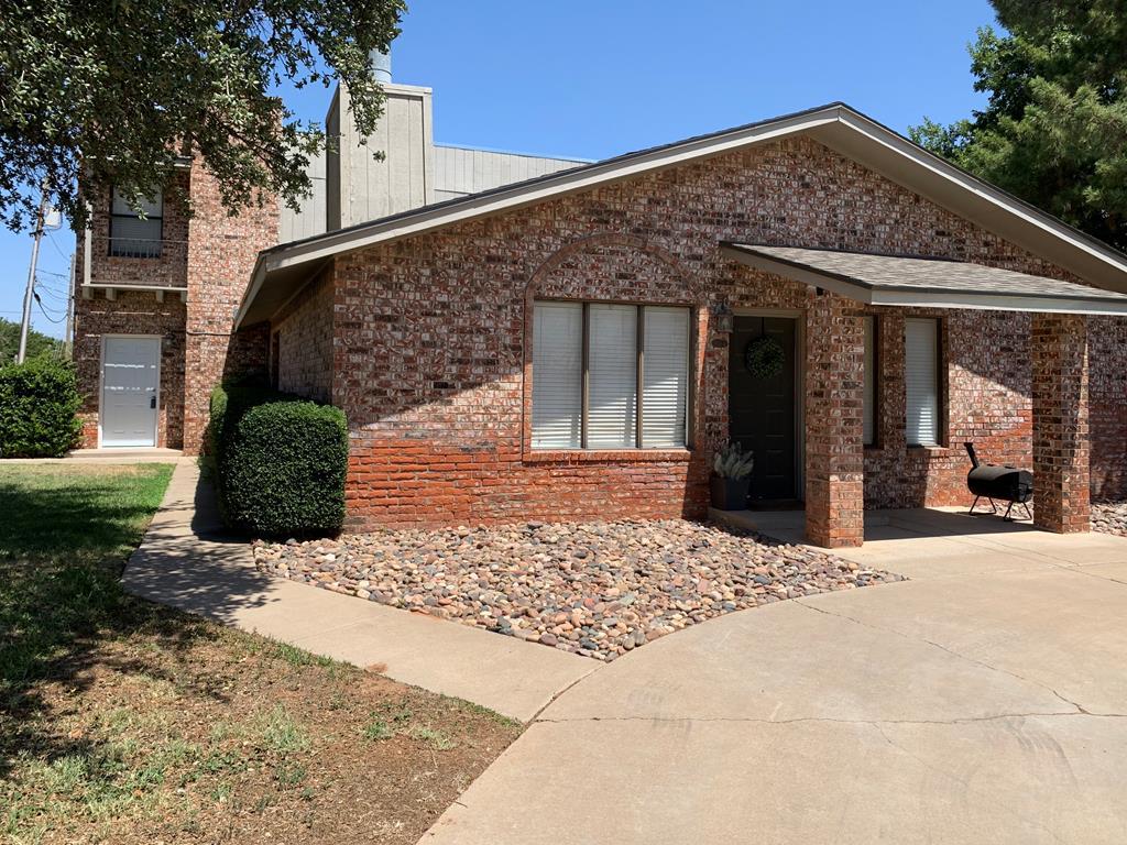424 Pecan Ave - Photo 1