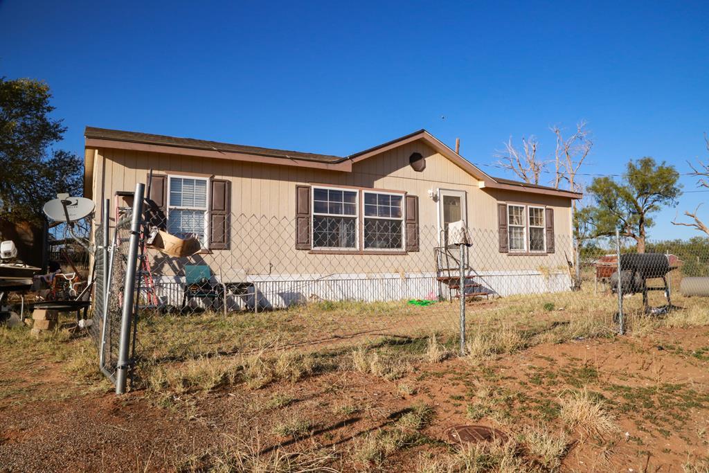 607 Central Ave - Photo 1