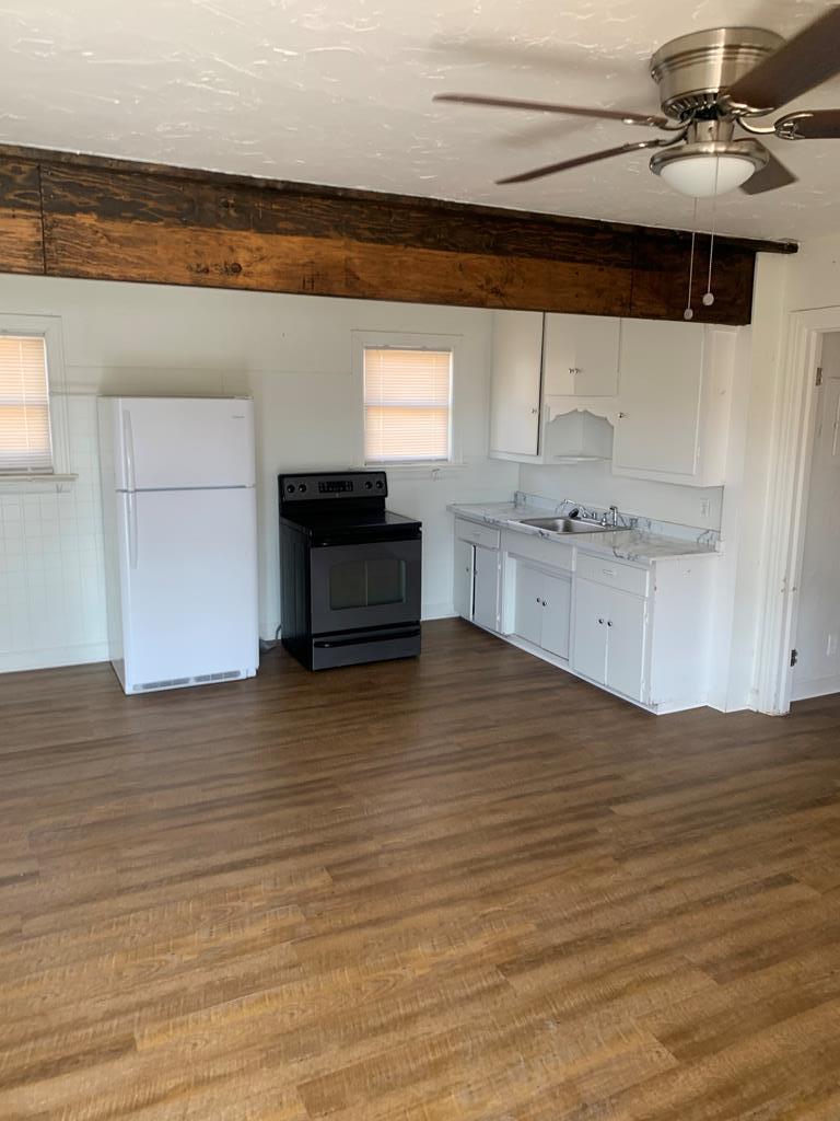 1210 College Ave - Photo 1