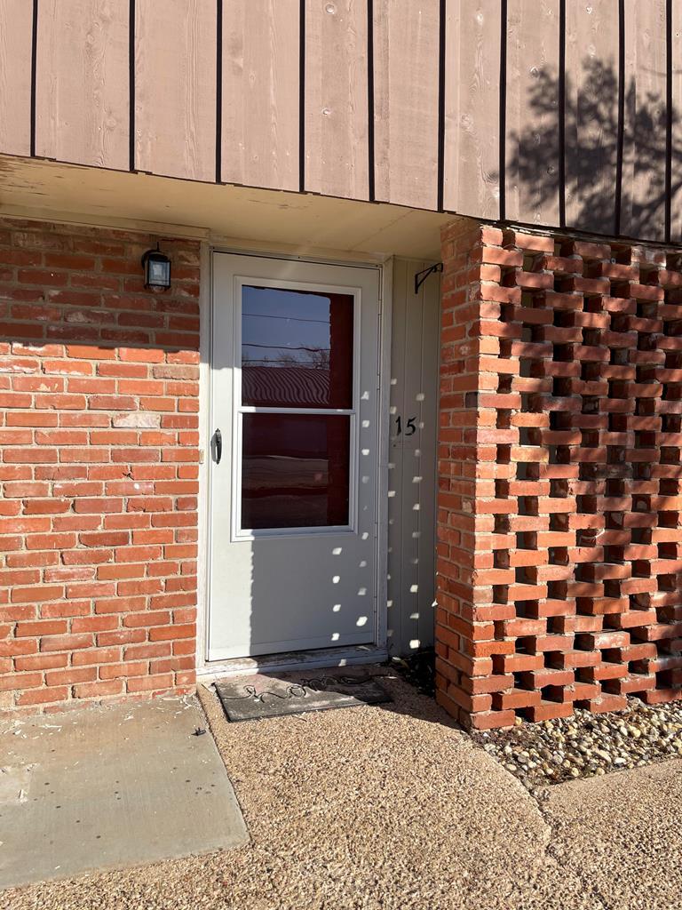 3000 Illinois Ave - Photo 1