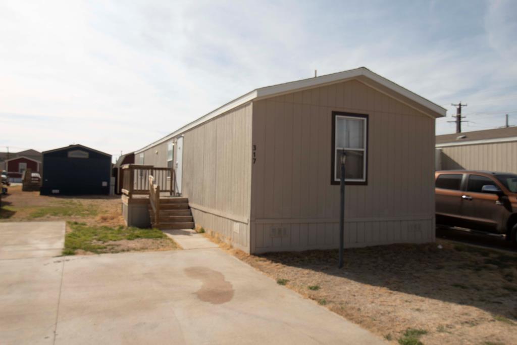 1320 Fairgrounds Rd - Photo 1
