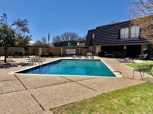 2100 Wadley Ave - Photo 1
