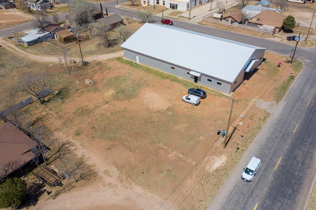 702 Main St - Photo 1