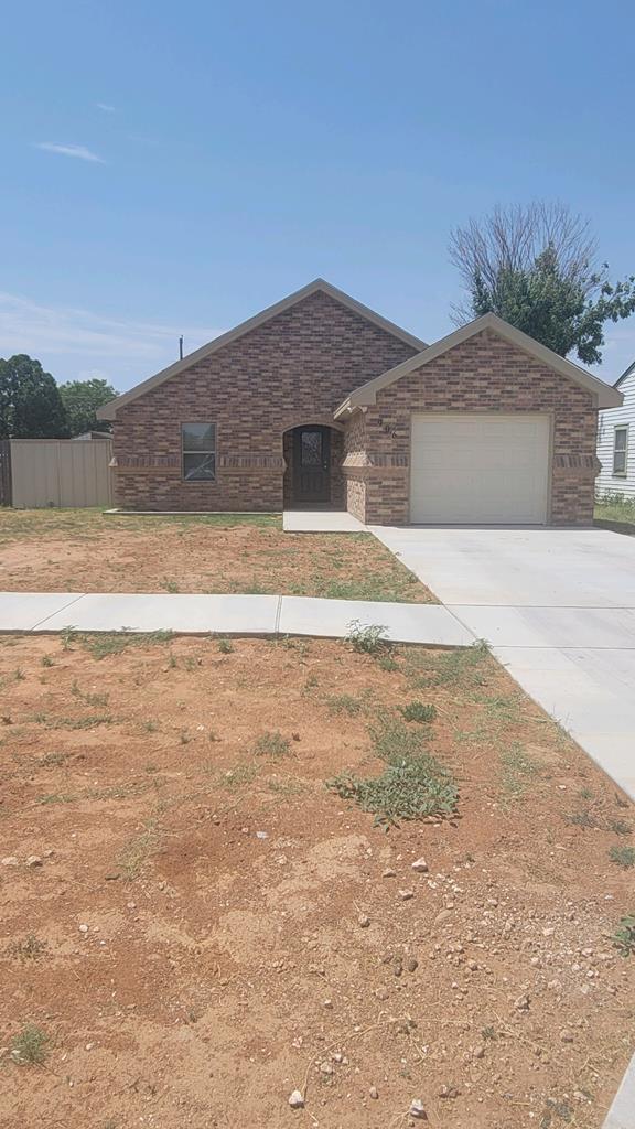906 Kentucky Ave - Photo 1