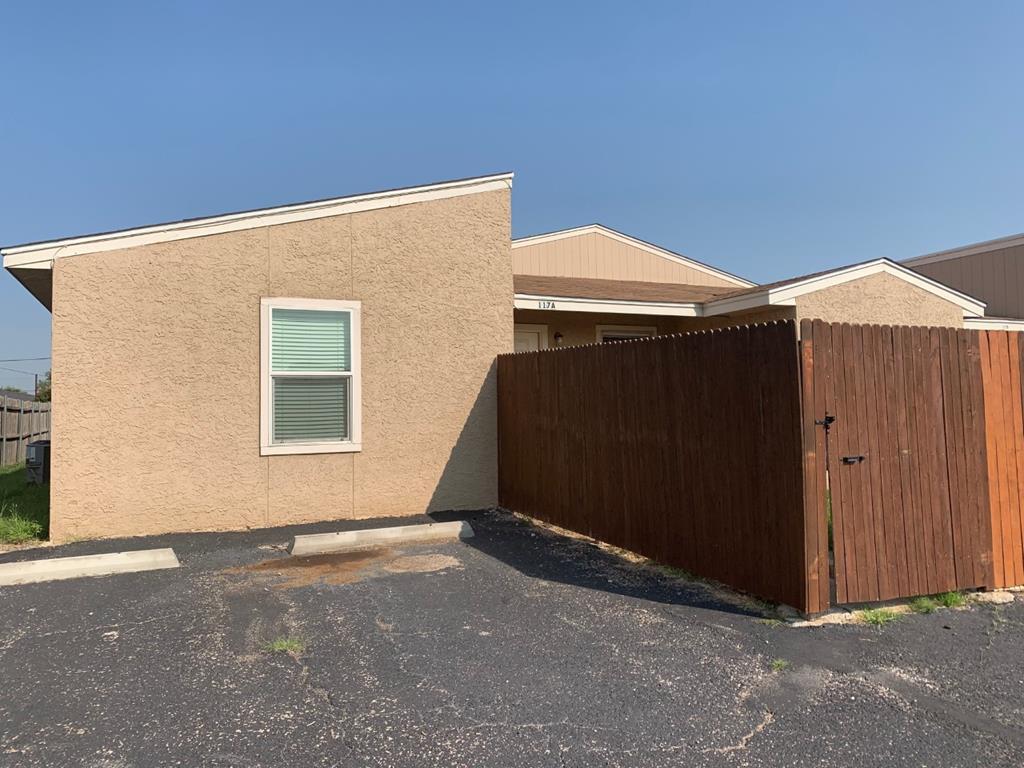117 Glenwood Drive - Photo 1