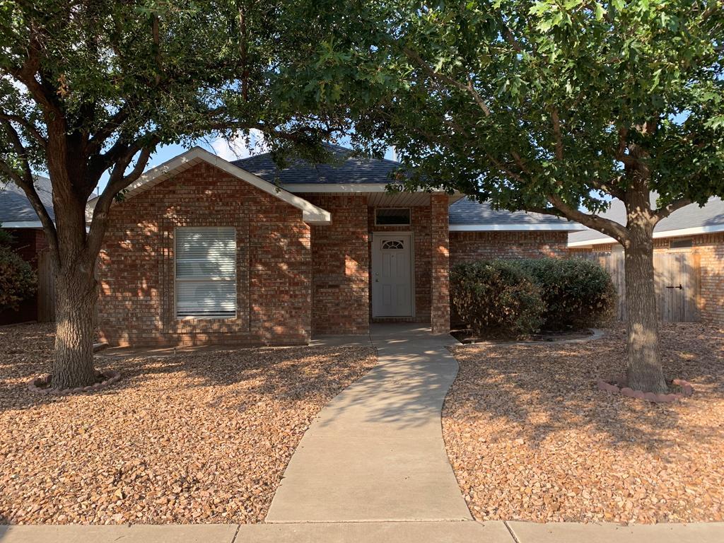 4702 Gateway - Photo 1