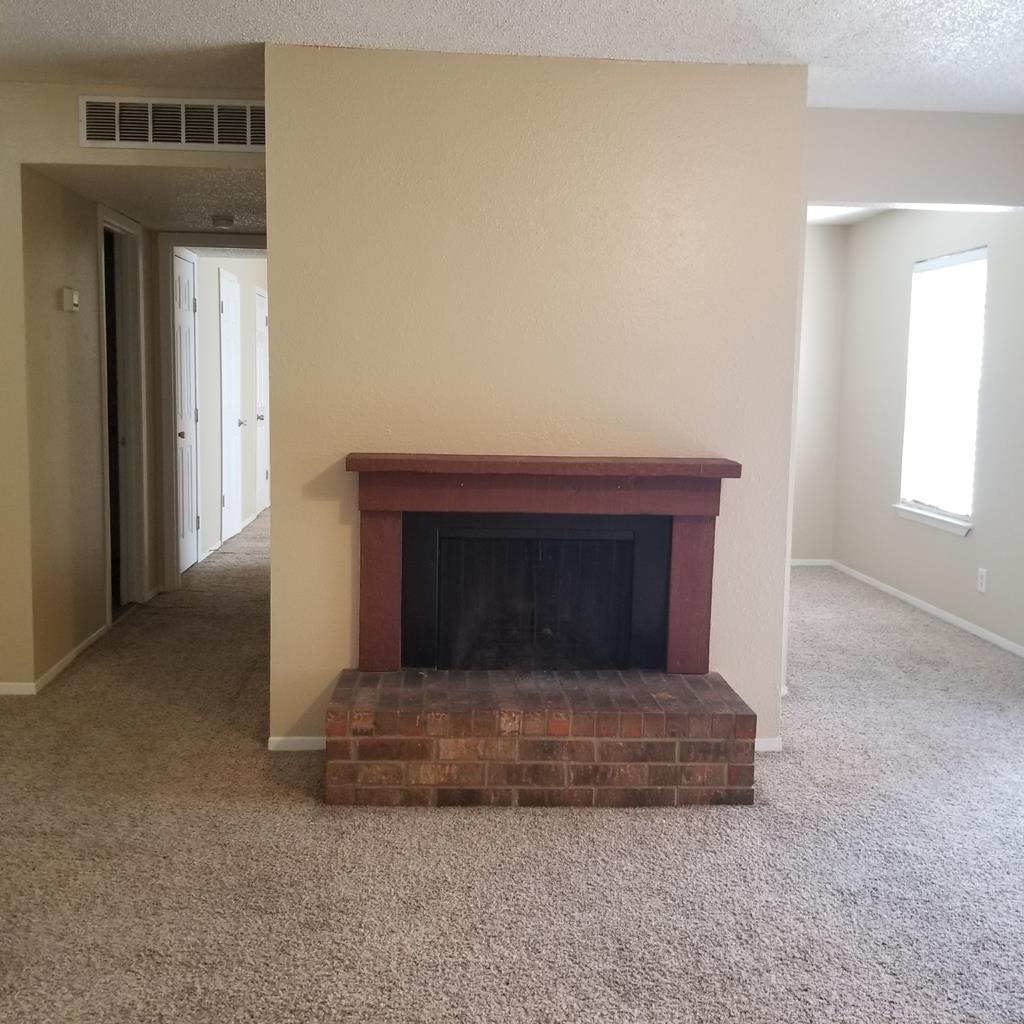 712 Boulder Dr - Photo 1