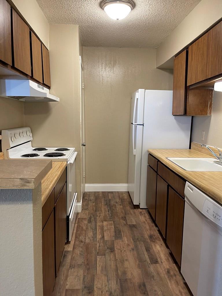 4700 Boulder Ave - Photo 1