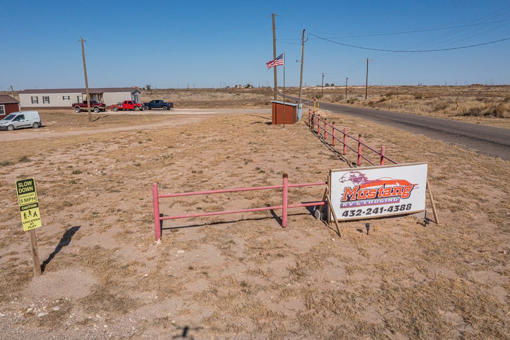 2045 County Rd C 2801 - Photo 1