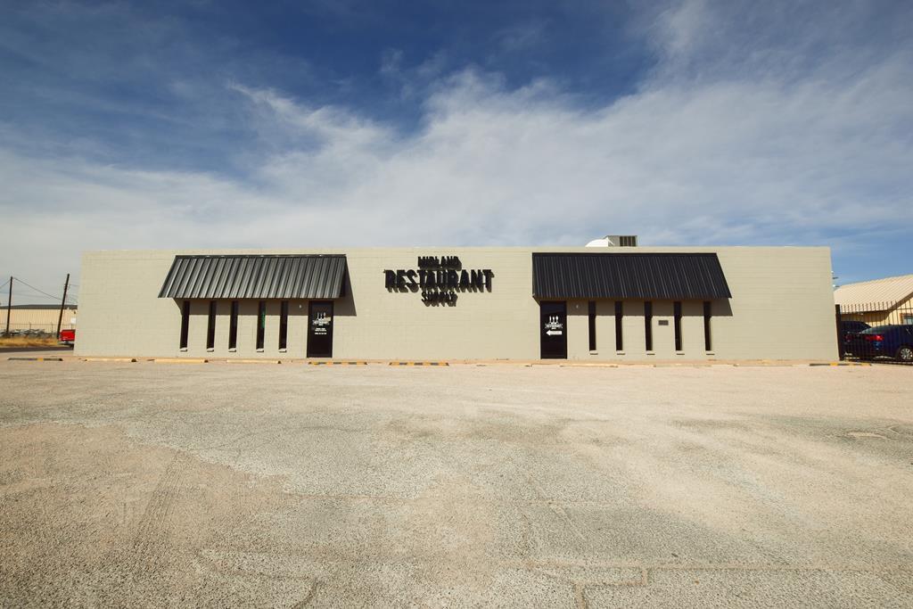 906 Florida Ave - Photo 1