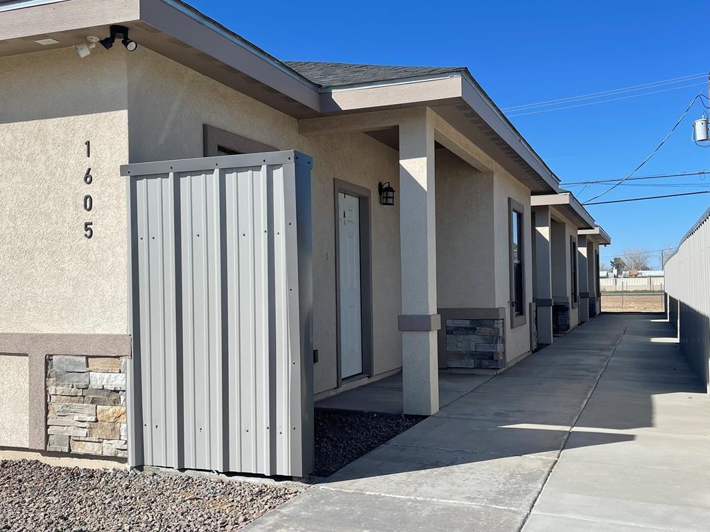 1605 Cherry St - Photo 1