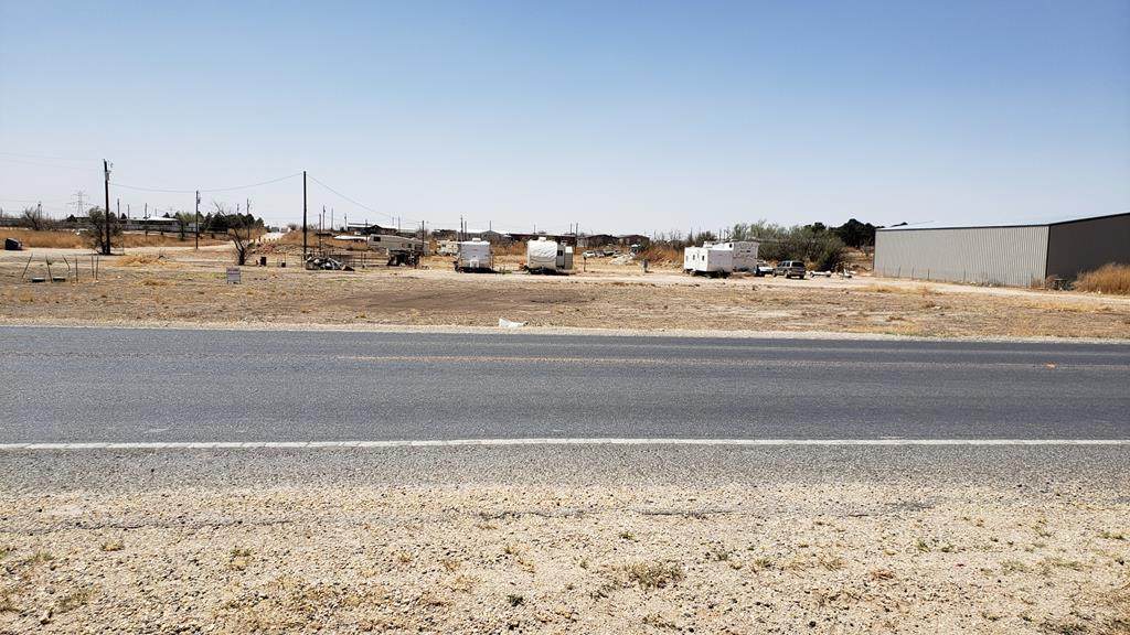 7208 County Rd 1213 - Photo 1