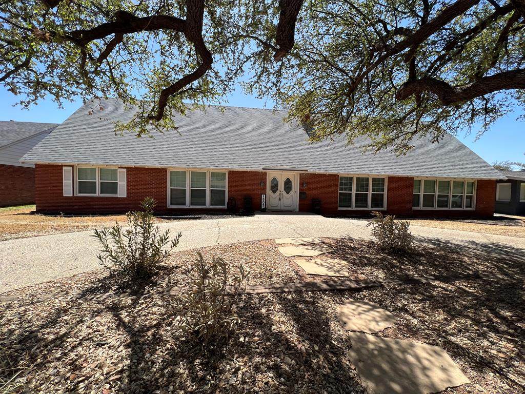 1503 Seaboard Ave - Photo 1