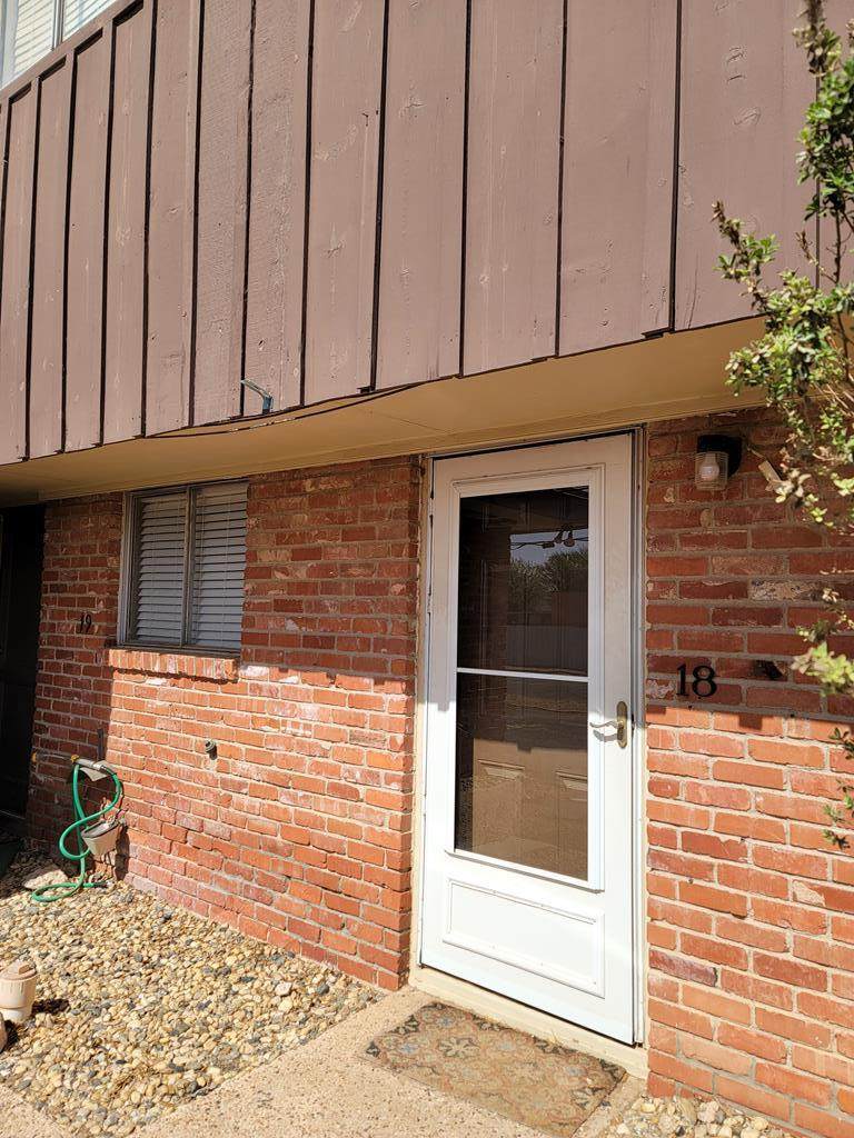 3000 Illinois Ave - Photo 1