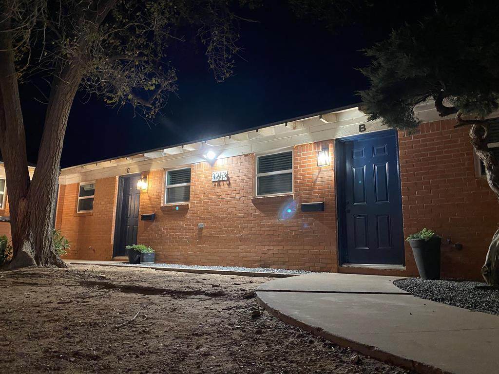 3213 Franklin - Photo 1