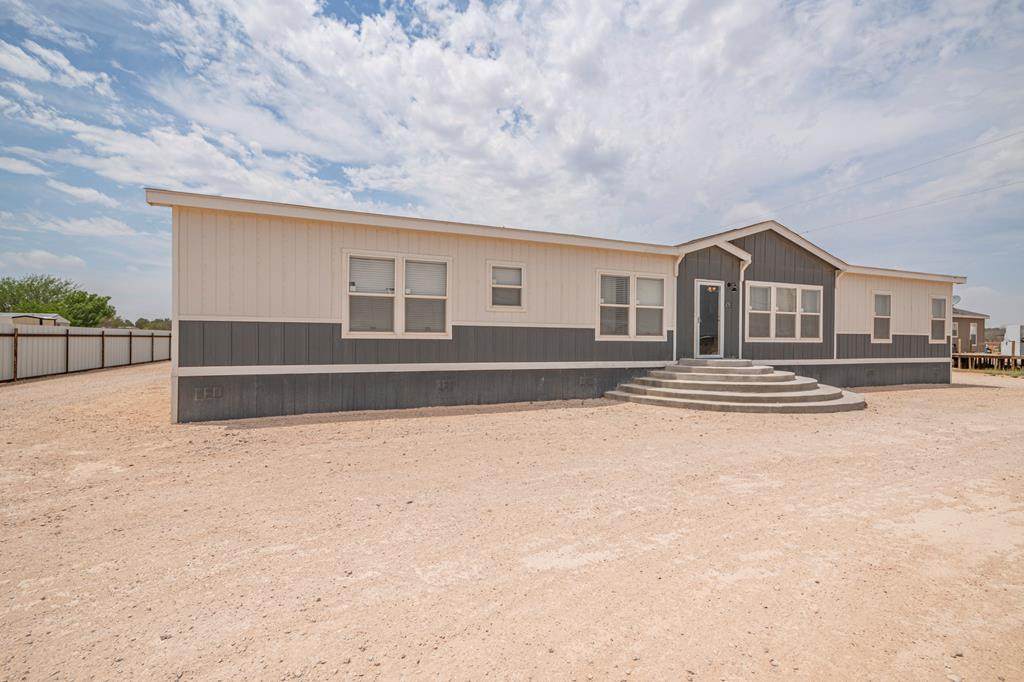 10100 County Rd 154 - Photo 1