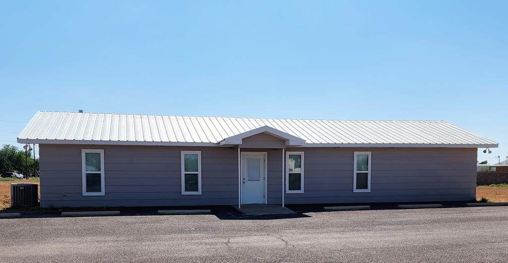 1401 Woodcrest Dr - Photo 1