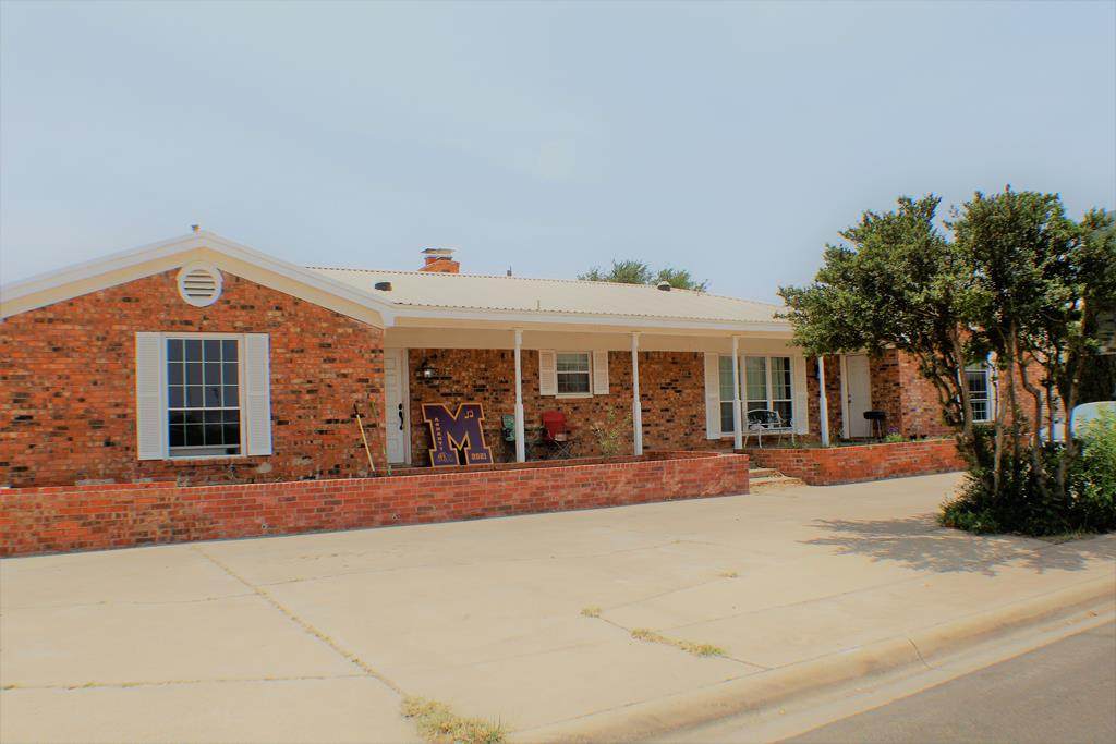 2613 Haynes Dr - Photo 1