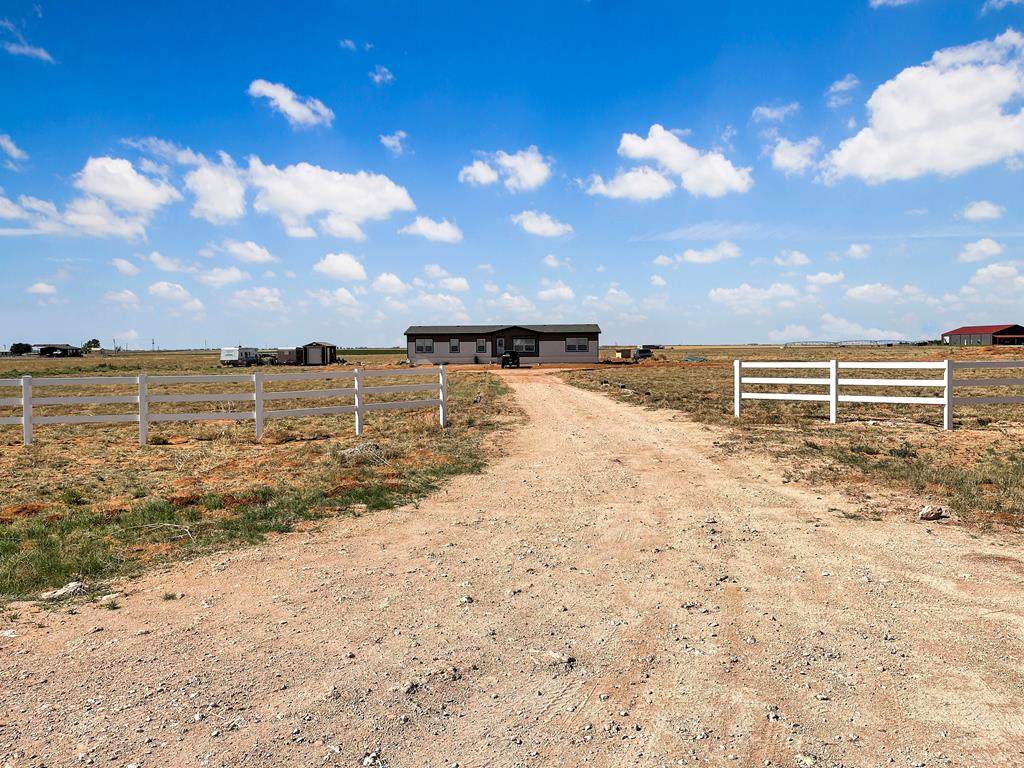2484 County Rd 306 - Photo 1