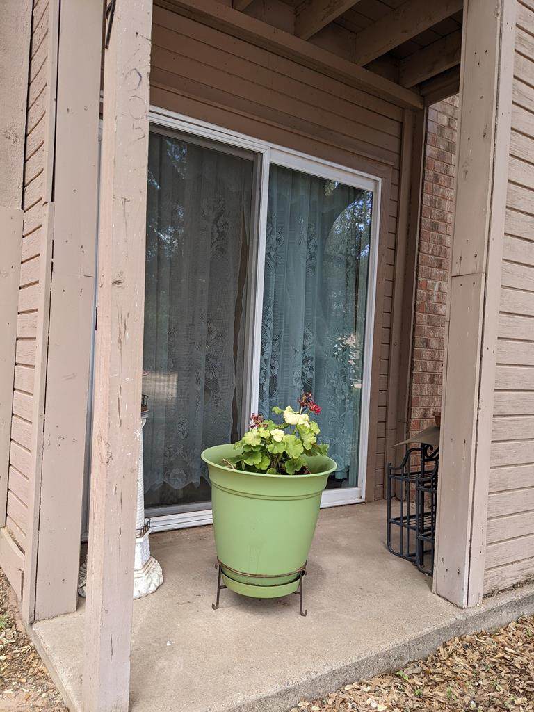 4700 Boulder Ave - Photo 1