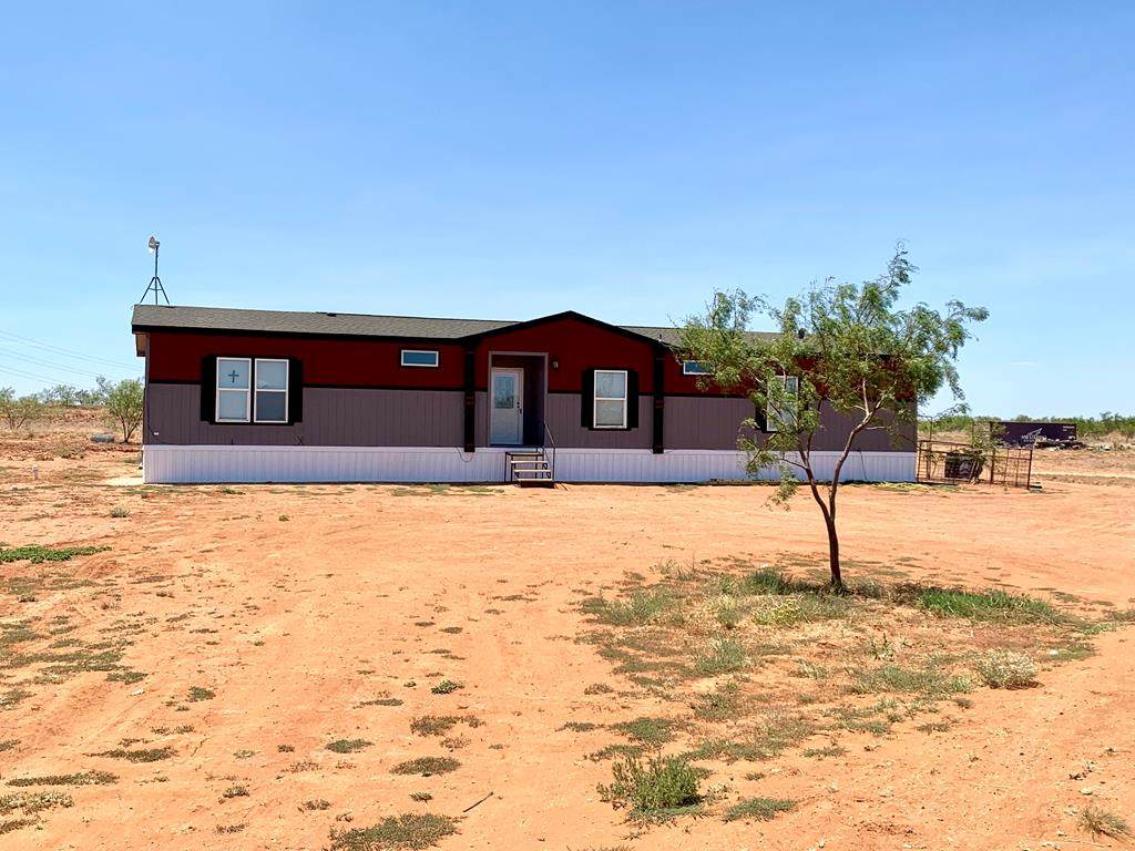 8855 County Rd 3105 - Photo 1