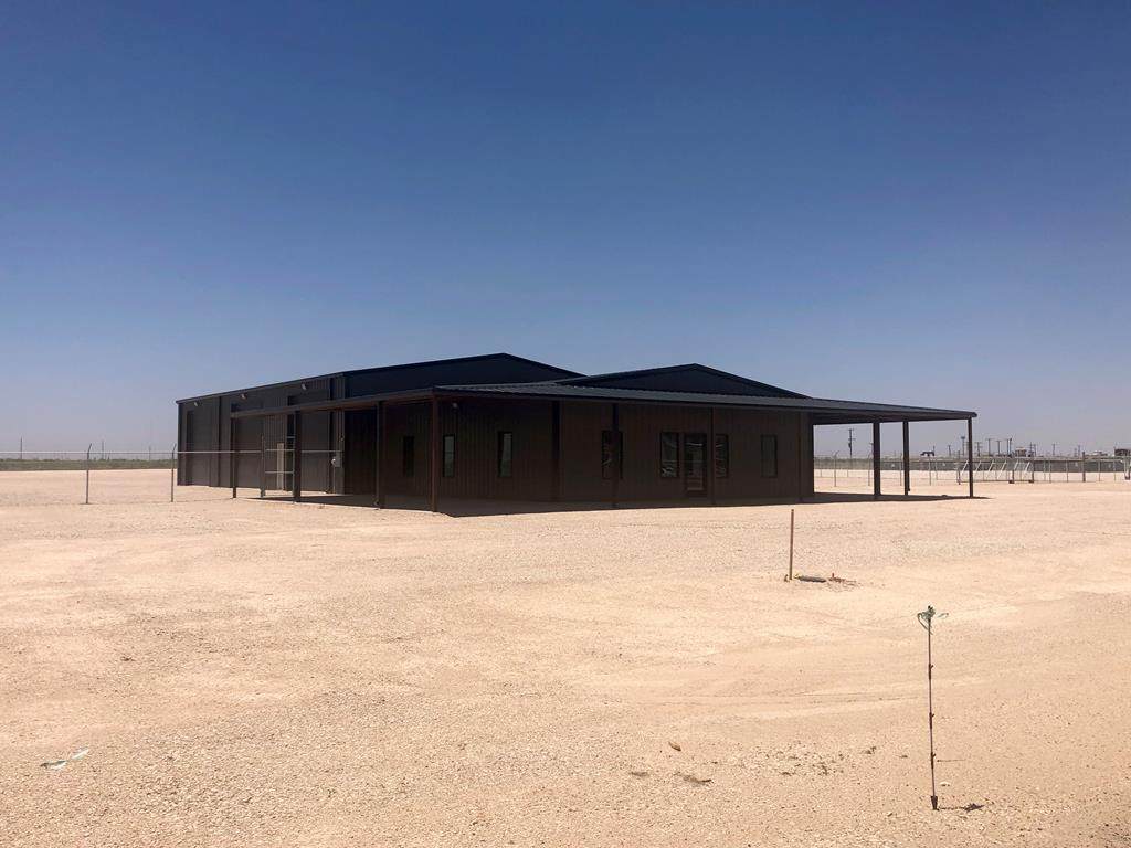 720 Mustang Dr - Photo 1
