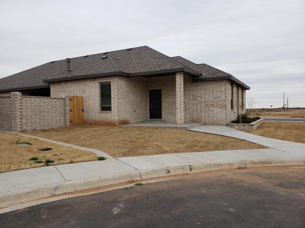4407 San Carlos - Photo 1