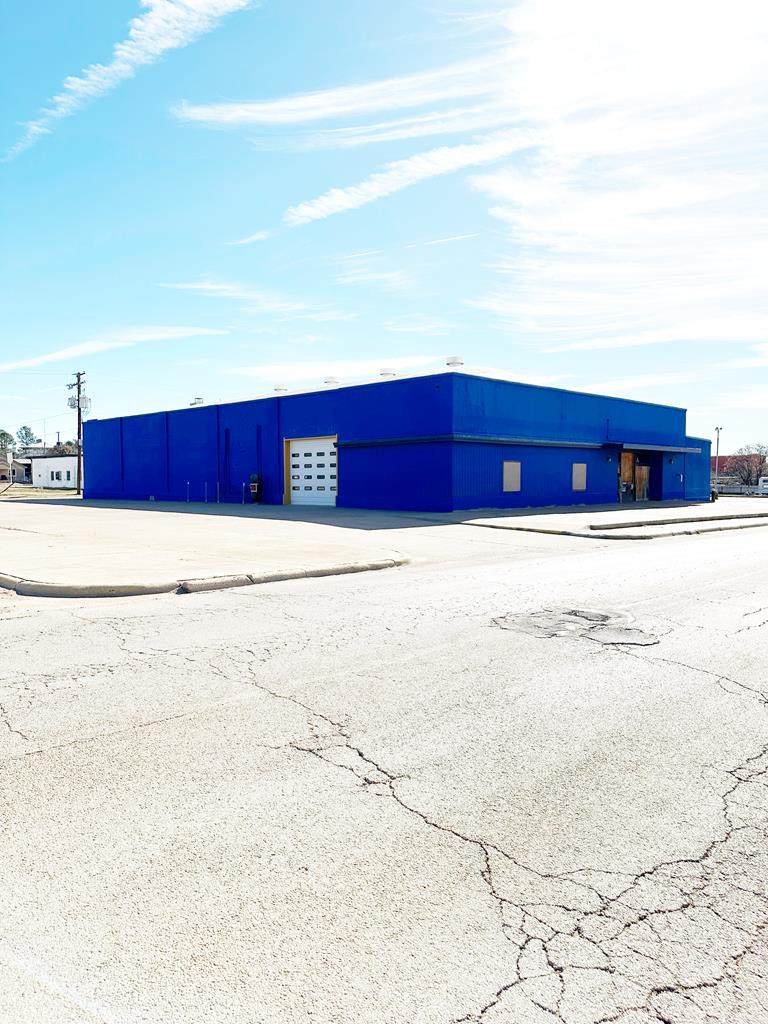 524 Oak St - Photo 1
