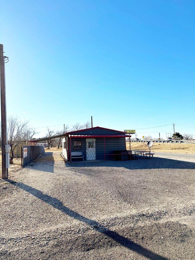 306 4th - Photo 1