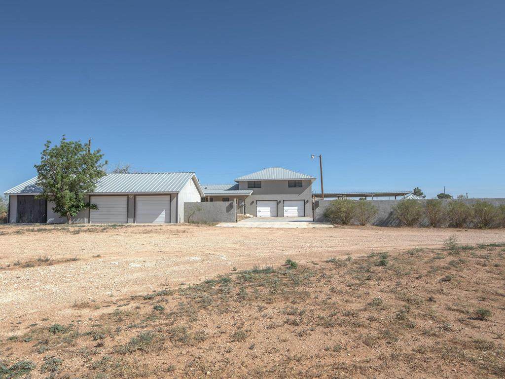 1400 County Rd 1140 - Photo 1