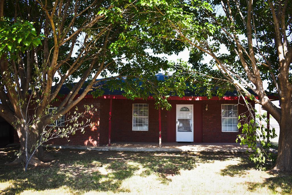 400 3rd - Photo 1