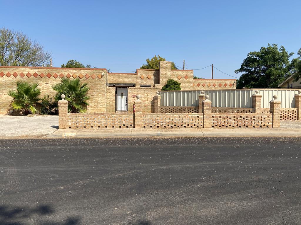 2102 Rosita Dr - Photo 1