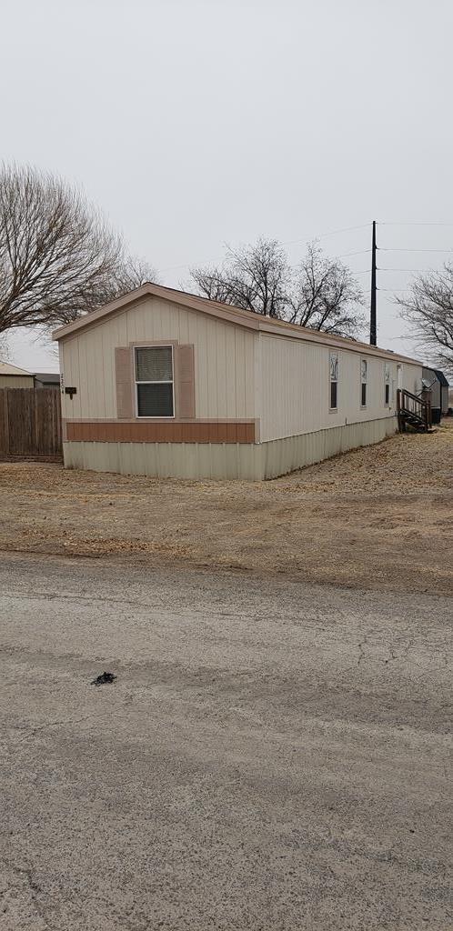 2204 County Rd 1134 1/2 - Photo 1