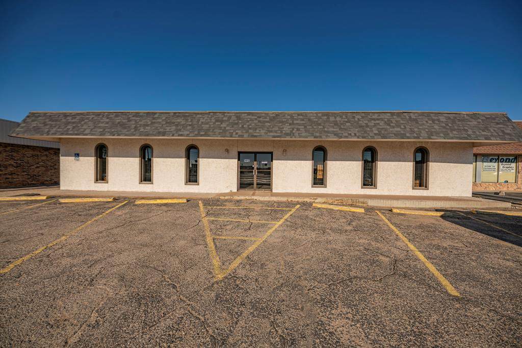 3214 Wall St - Photo 1
