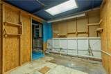 5870 Veterans Parkway - Photo 15