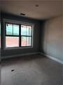 1099 30th St - Photo 3