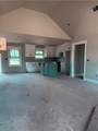 1099 30th St - Photo 2