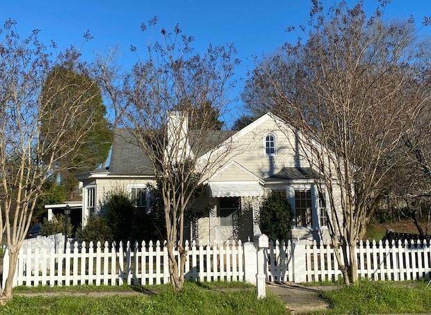 2108 4th Avenue - Photo 1