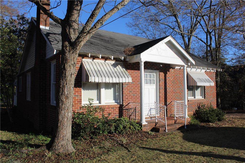 4104 Summerville Road - Photo 1