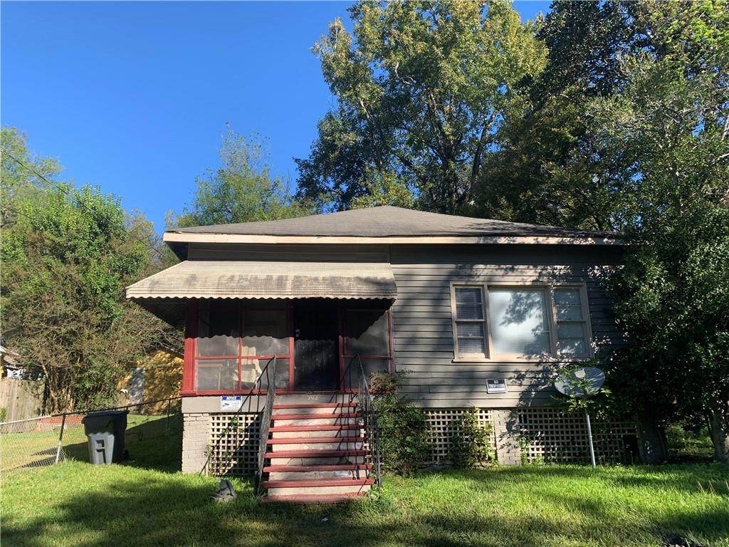 902 21st Street - Photo 1