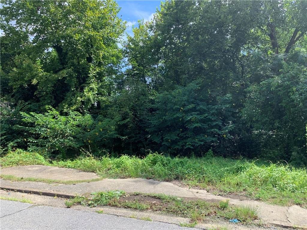 915 16th Street - Photo 1