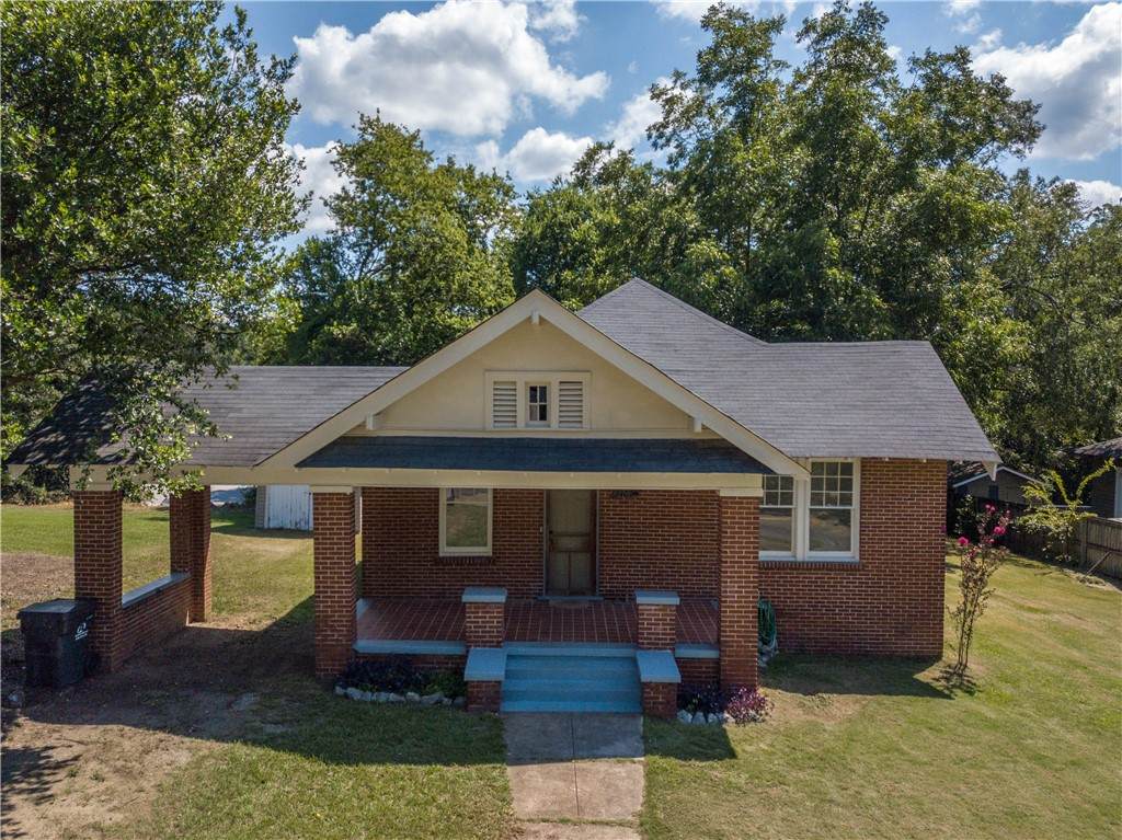 2402 Summerville Road - Photo 1