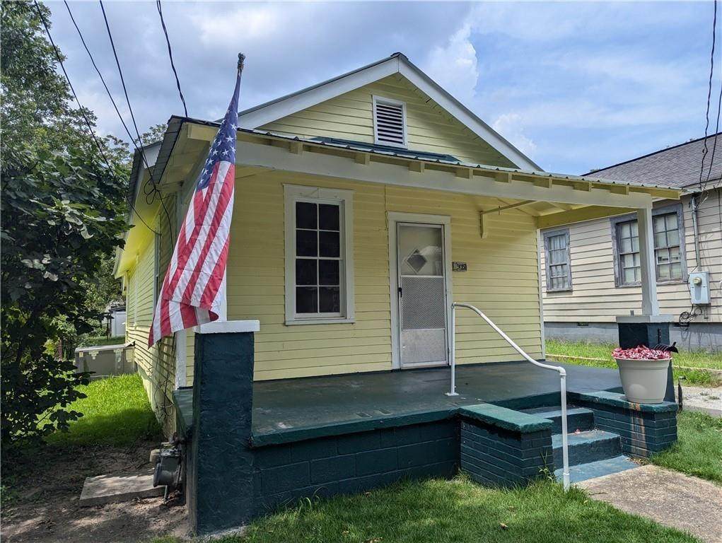 1905 10th Avenue - Photo 1
