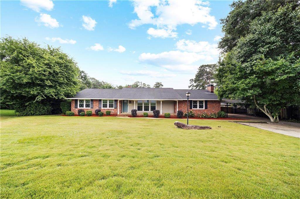 2 Lakewood Circle - Photo 1