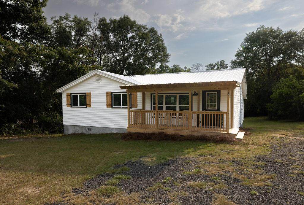 8 Nelson Drive - Photo 1