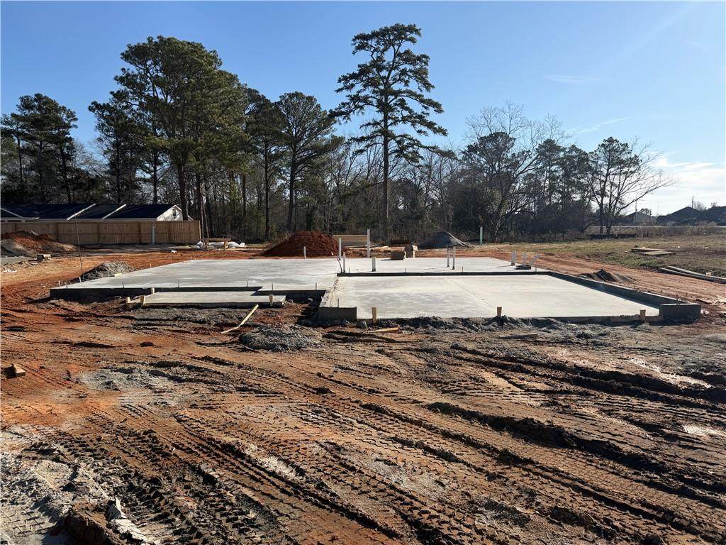 1013 Lee Rd 213 - Photo 1