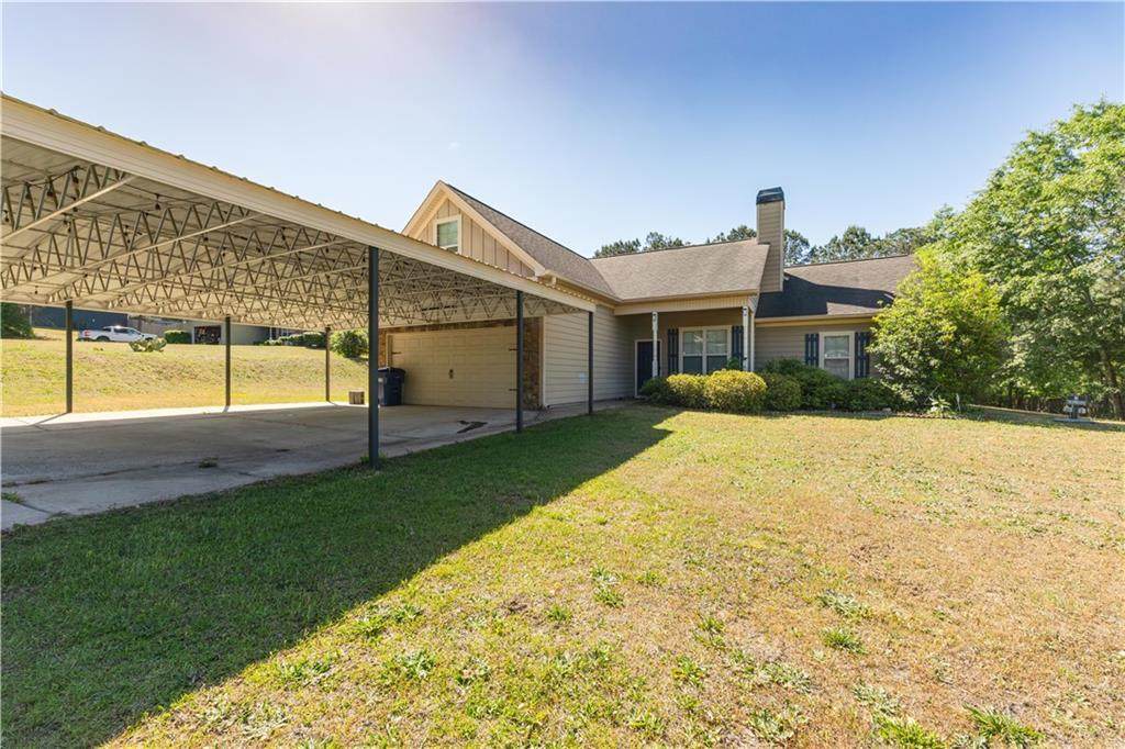 121 Lee Road 934 - Photo 1