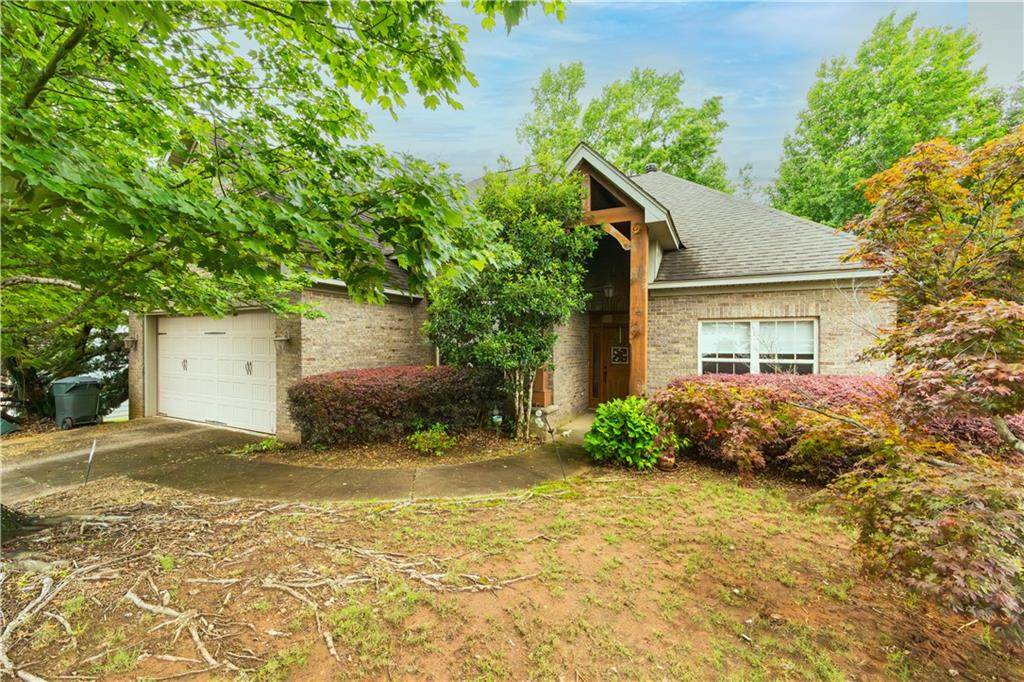 1312 Lizlin Street - Photo 1
